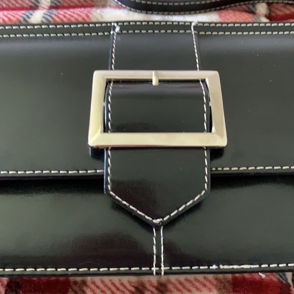 Rectangular/Triangular Black Envelope Style Purse - image 8